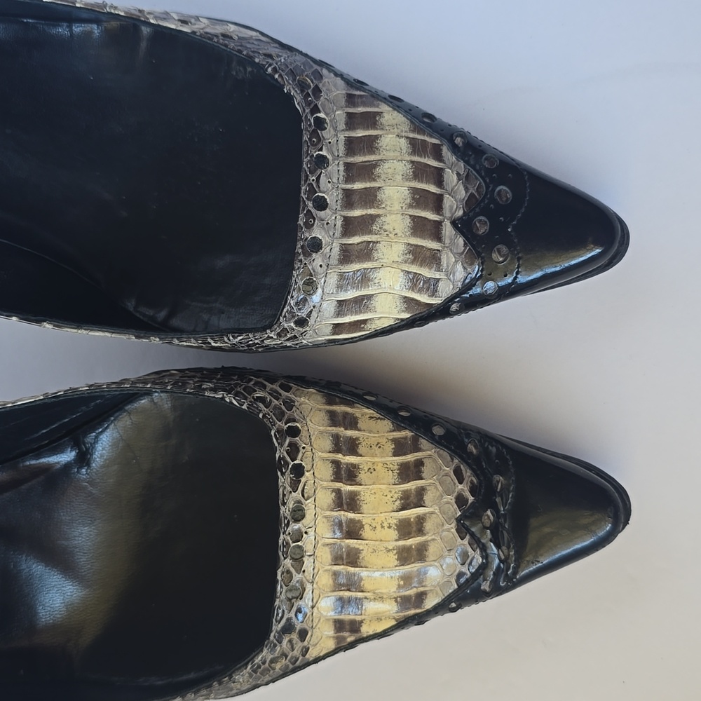 Manolo Blahnik Black Snakeskin Patent Leather Heels Pumps - Picture 5 of 16